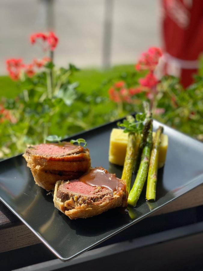 Martini Restaurant & Cazare Sebesel المظهر الخارجي الصورة