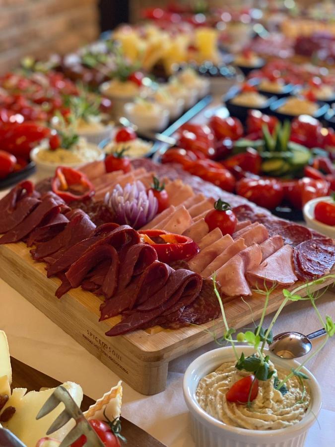 Martini Restaurant & Cazare Sebesel المظهر الخارجي الصورة